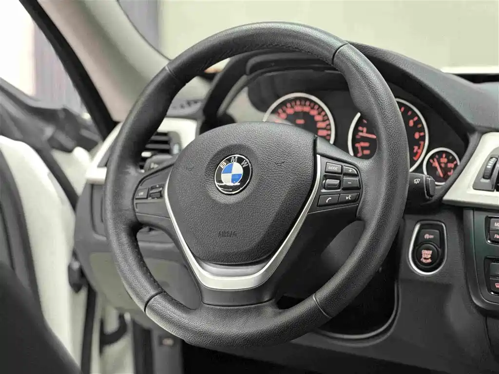 BMW 3 Series GT — миниатюра 11