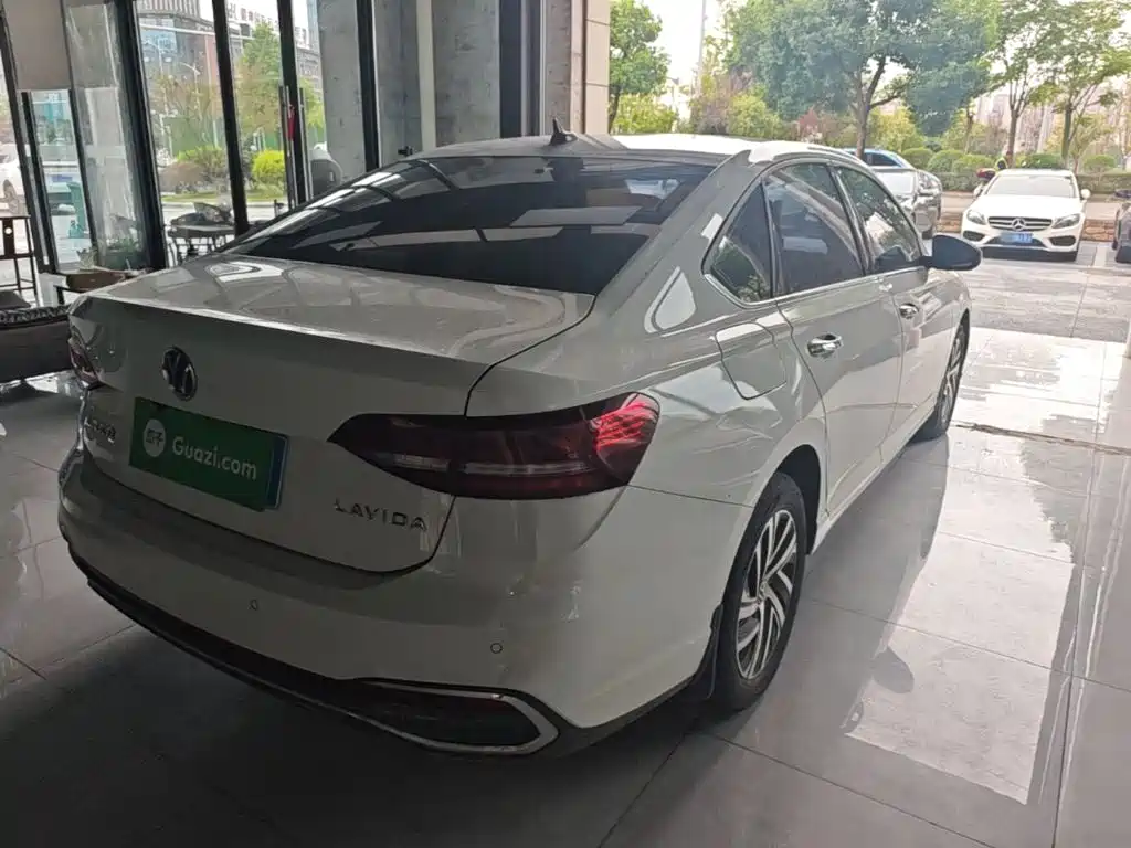 Volkswagen Lavida — миниатюра 7