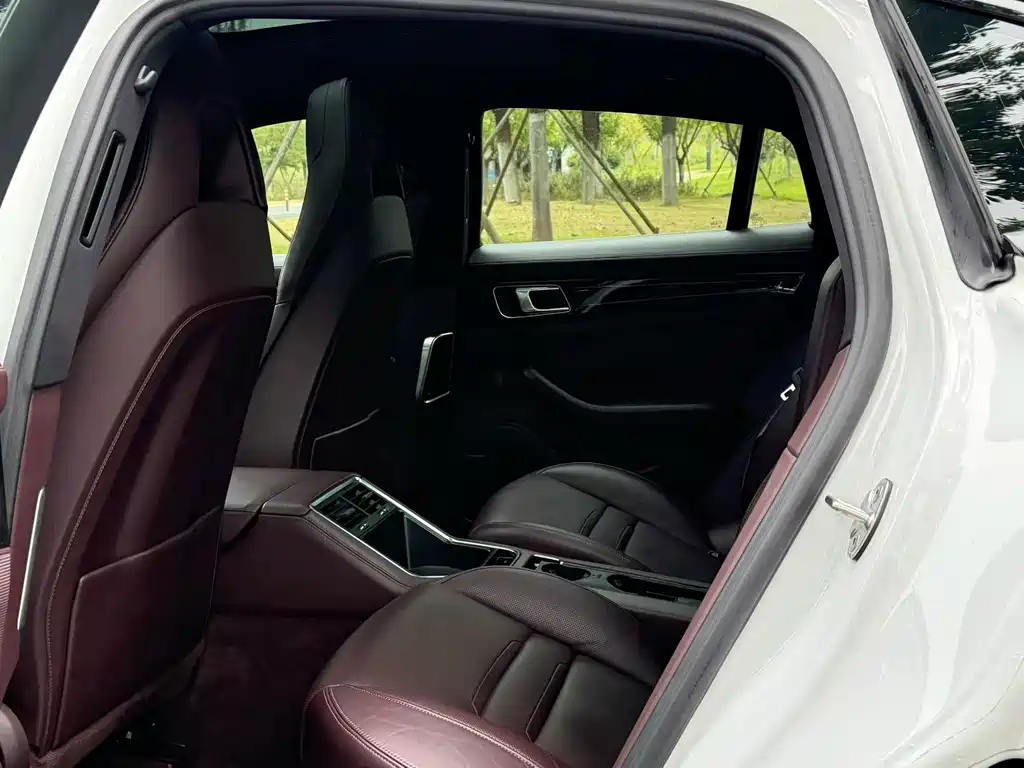 Porsche Panamera — миниатюра 6