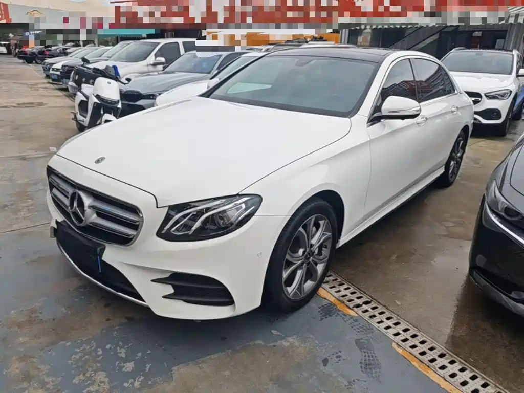 Mercedes-Benz E-Class — миниатюра 2