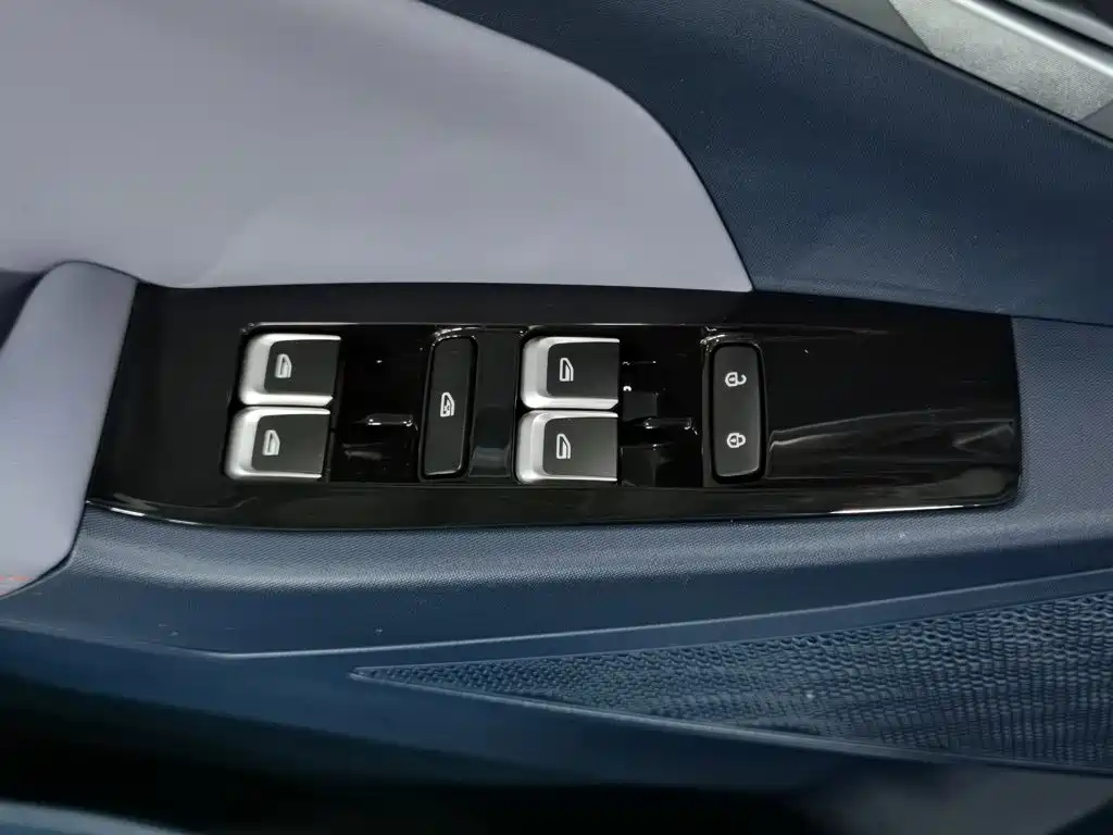 Geely E Firefly E 2023 320KM 5 мест