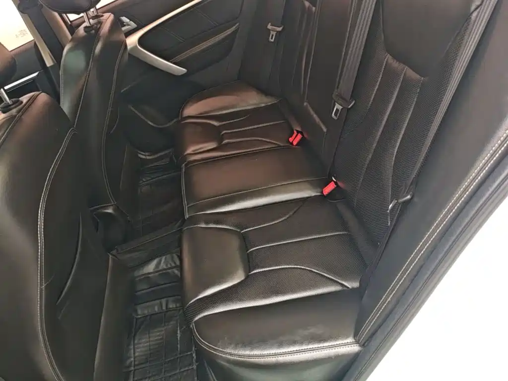 Geely Emgrand — миниатюра 17