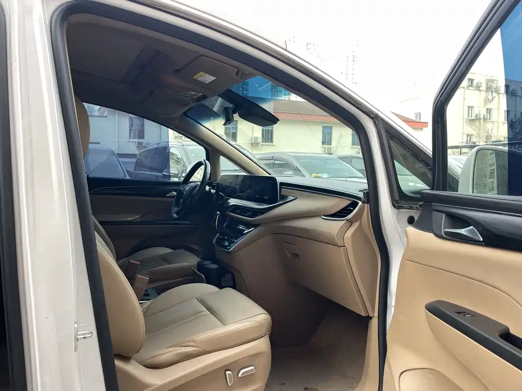 Buick GL8 2020 ES 653T Luxury