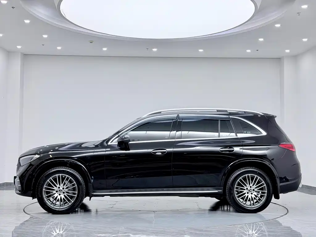 Mercedes-Benz GLC — миниатюра 12