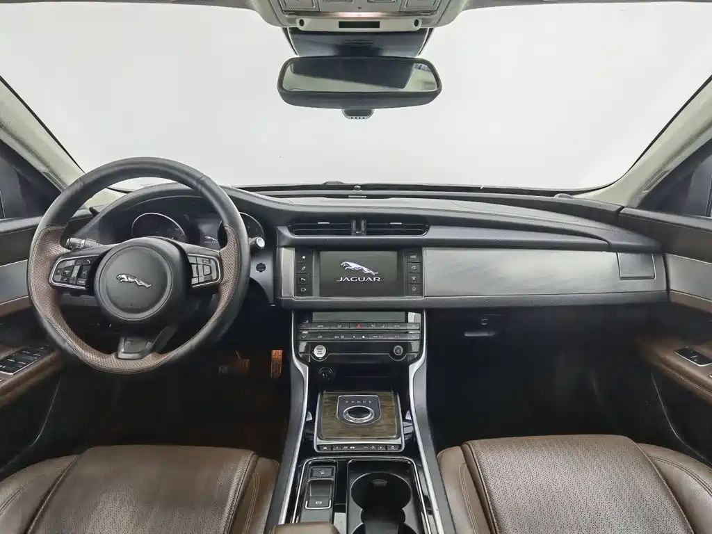 Jaguar XFL 2017 XFL 2.0T 200PS Luxury