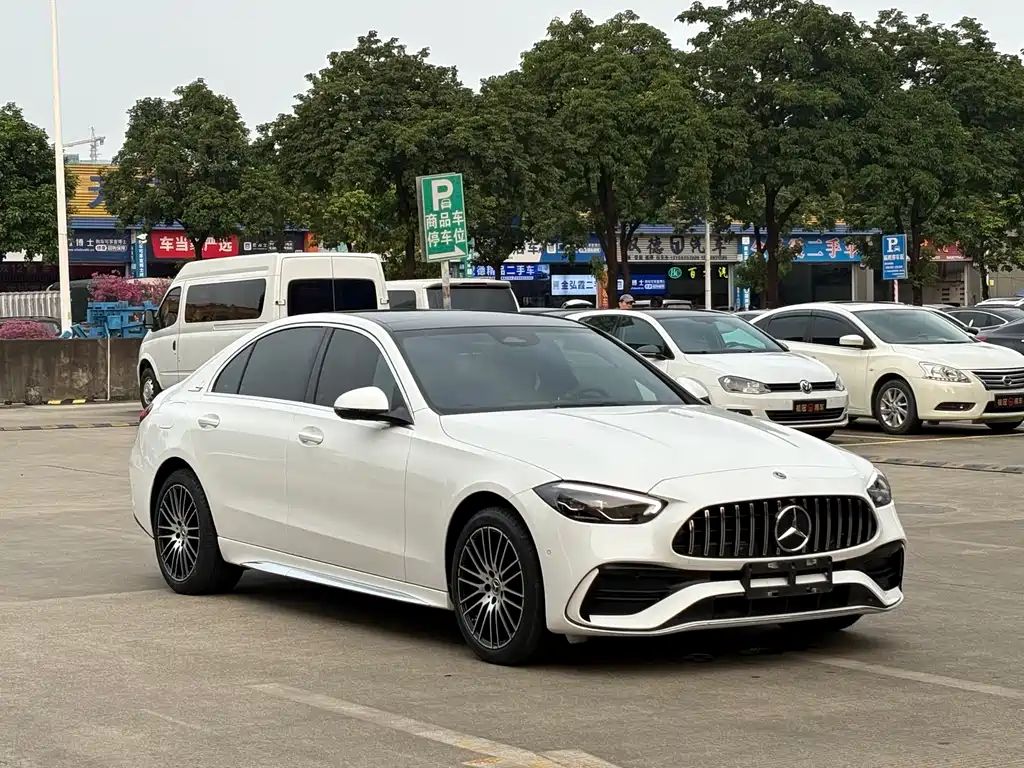 Mercedes-Benz C-Class — миниатюра 3