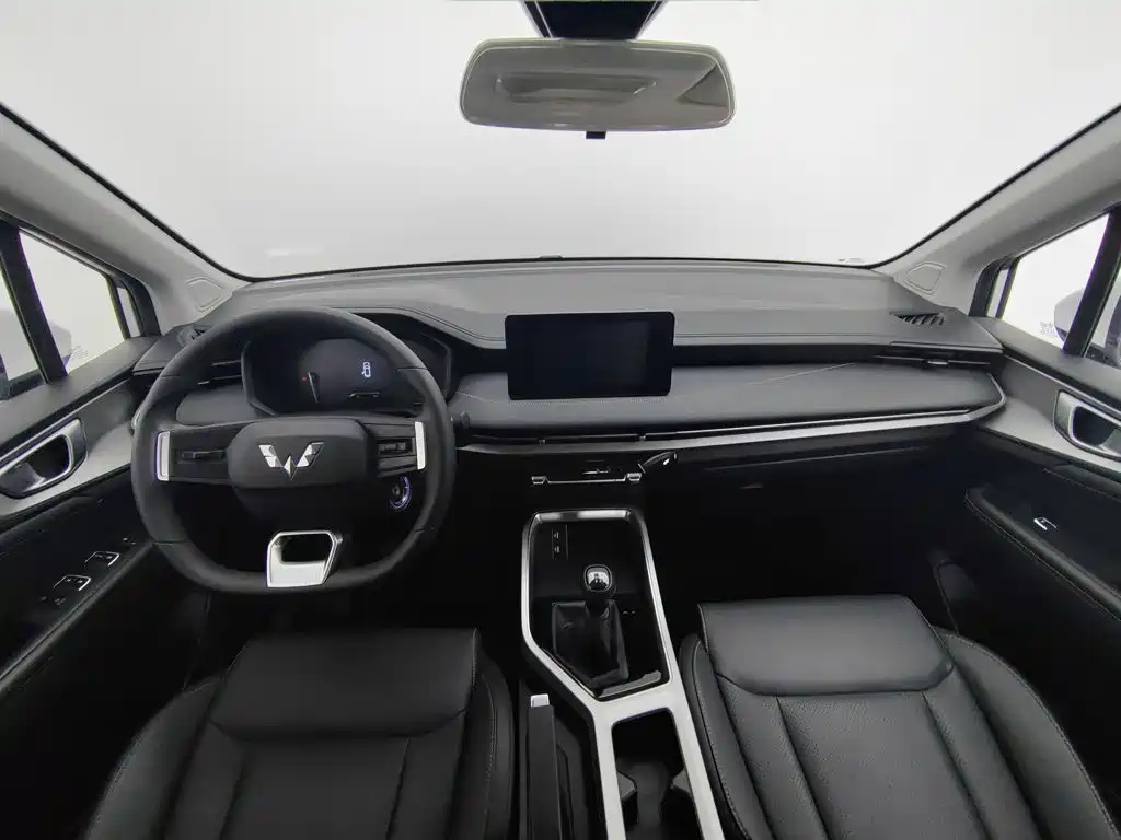 Wuling Jiachen — миниатюра 5
