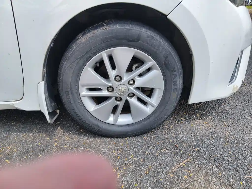 Toyota Corolla — миниатюра 8