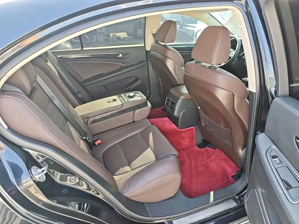 Hongqi Hongqi H7 — миниатюра 10