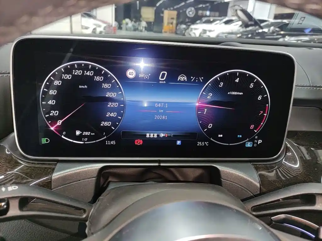 Mercedes-Benz C-Class — миниатюра 12