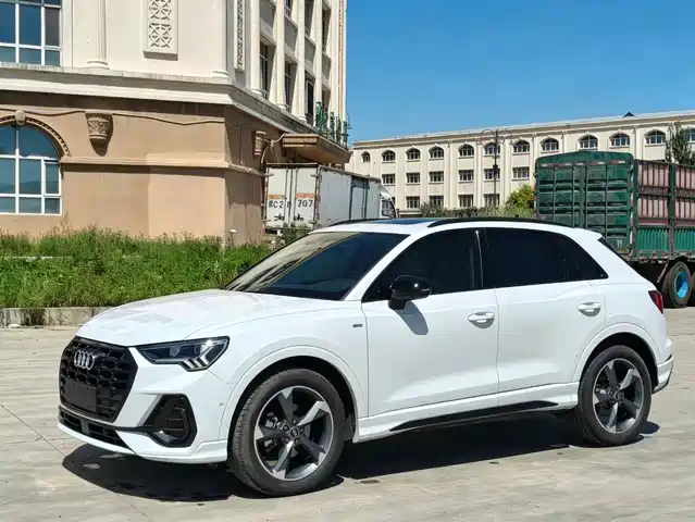 2023 Audi Q3