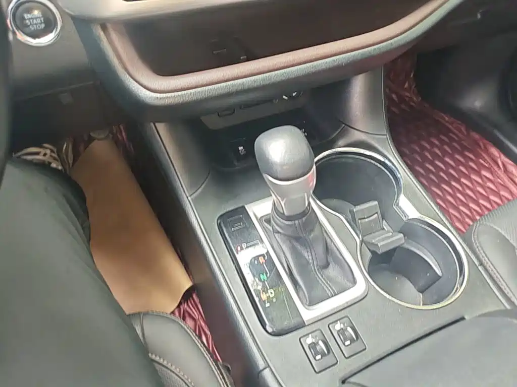 Toyota Highlander — миниатюра 14