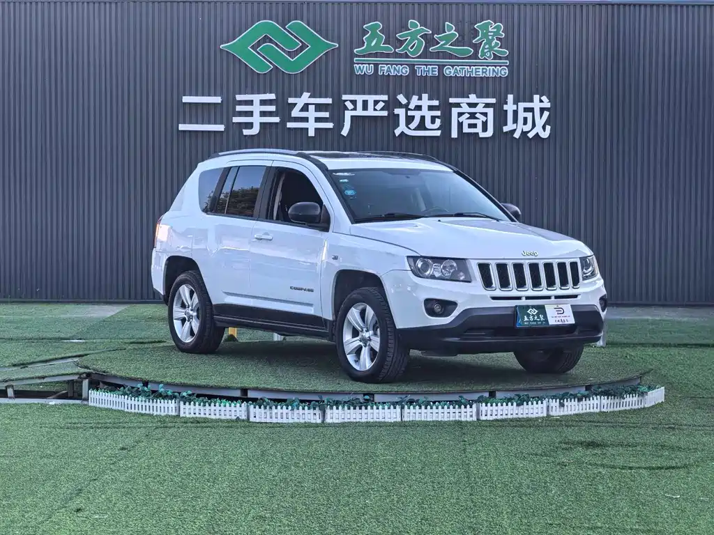 Jeep Compass (Import) — миниатюра 4
