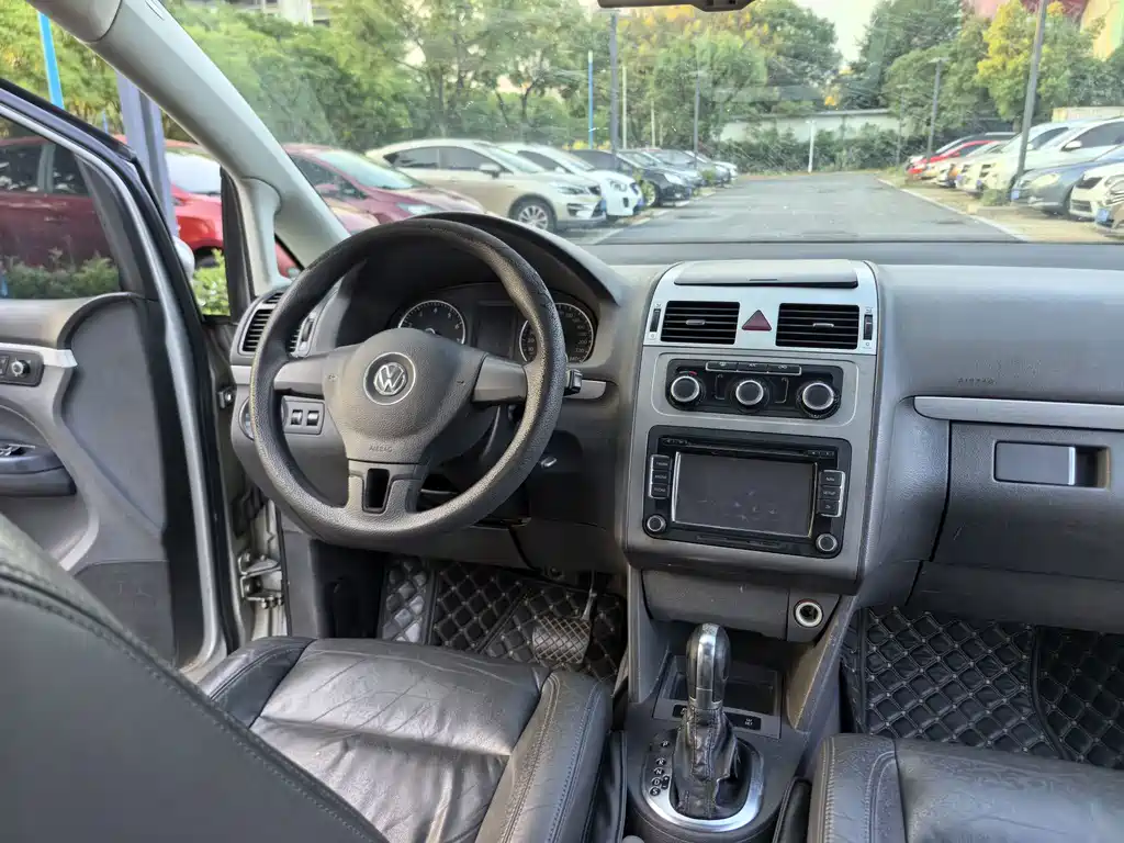 Volkswagen Touran — миниатюра 11