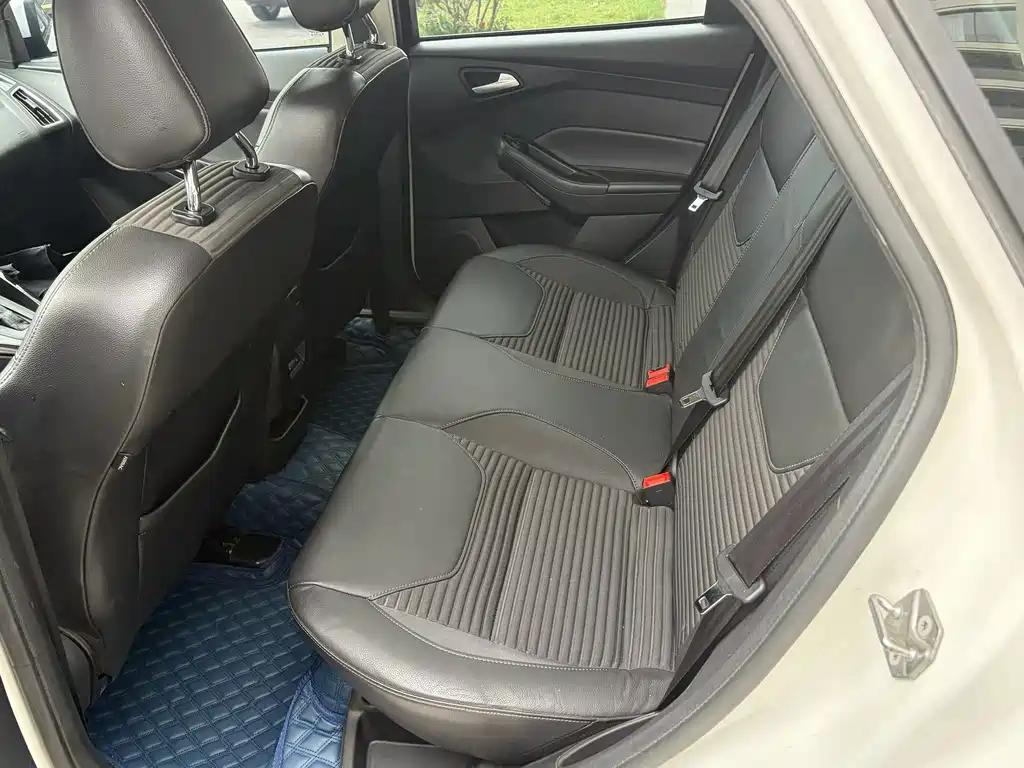 Ford Focus — миниатюра 8