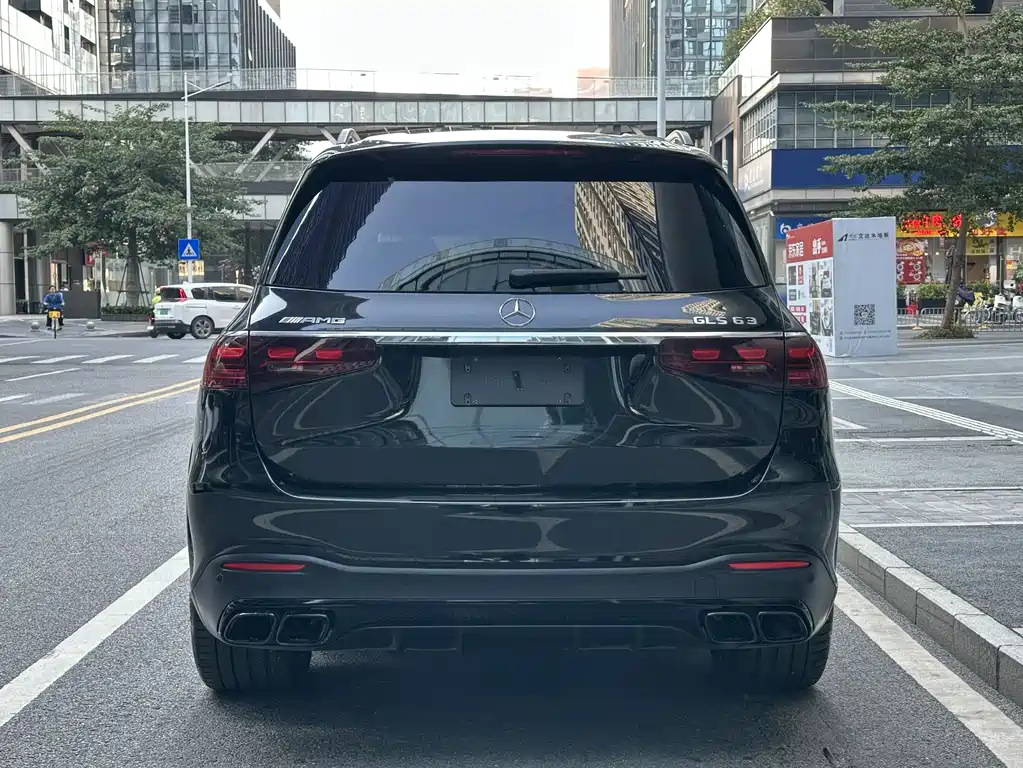 MERCEDES-BENZ GLS AMG