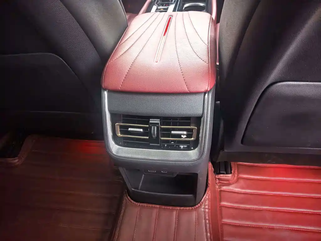Hongqi Hongqi H5 — миниатюра 12