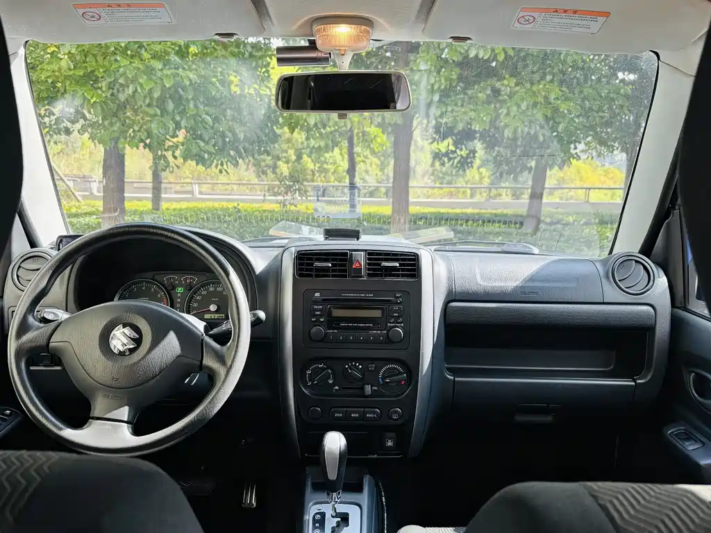 Suzuki Jimny — миниатюра 13