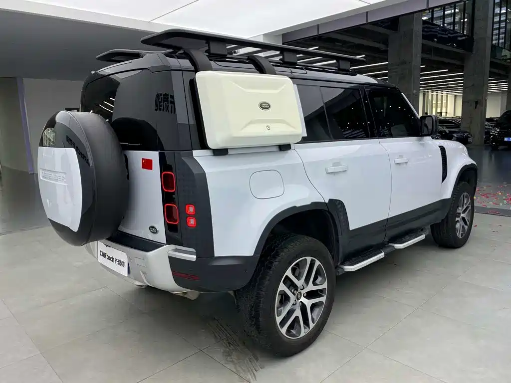 Land Rover Defender — миниатюра 3