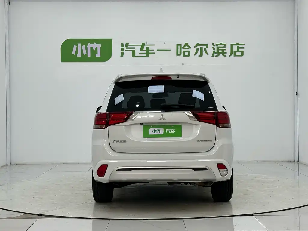 Mitsubishi Outlander — миниатюра 6
