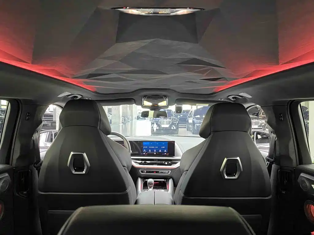 BMW XM — миниатюра 36