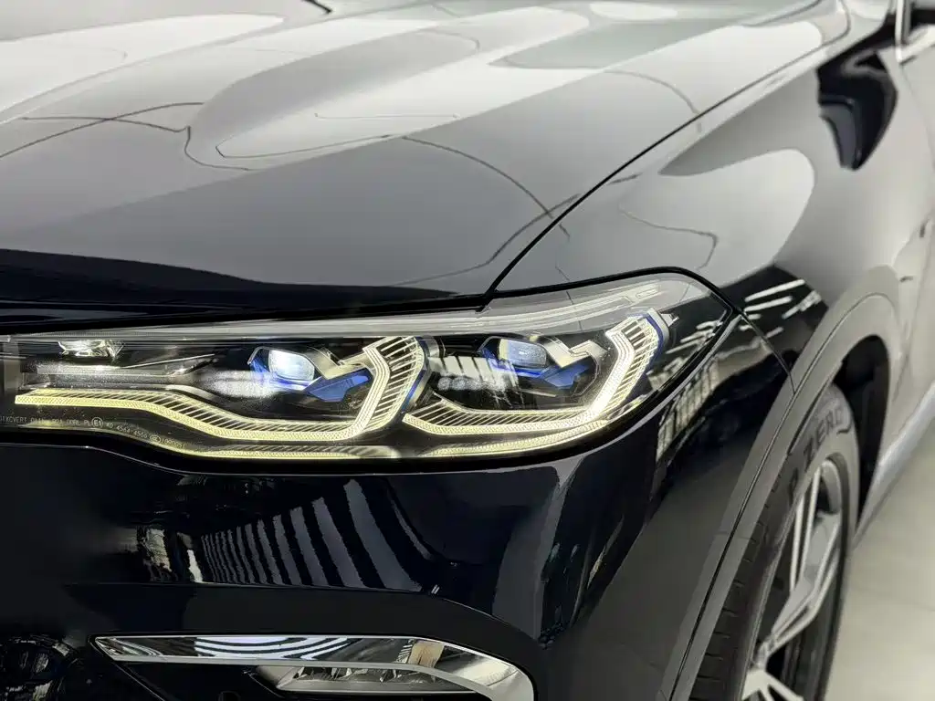 BMW X7 — миниатюра 5