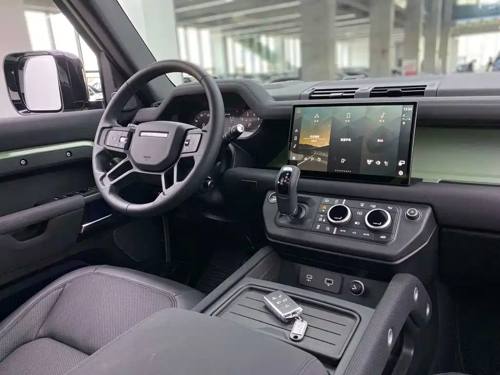 Land Rover Defender — миниатюра 38