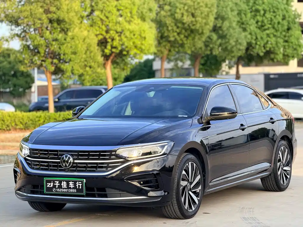 Volkswagen Passat 2024