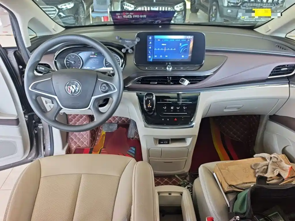 Buick GL8 — миниатюра 10