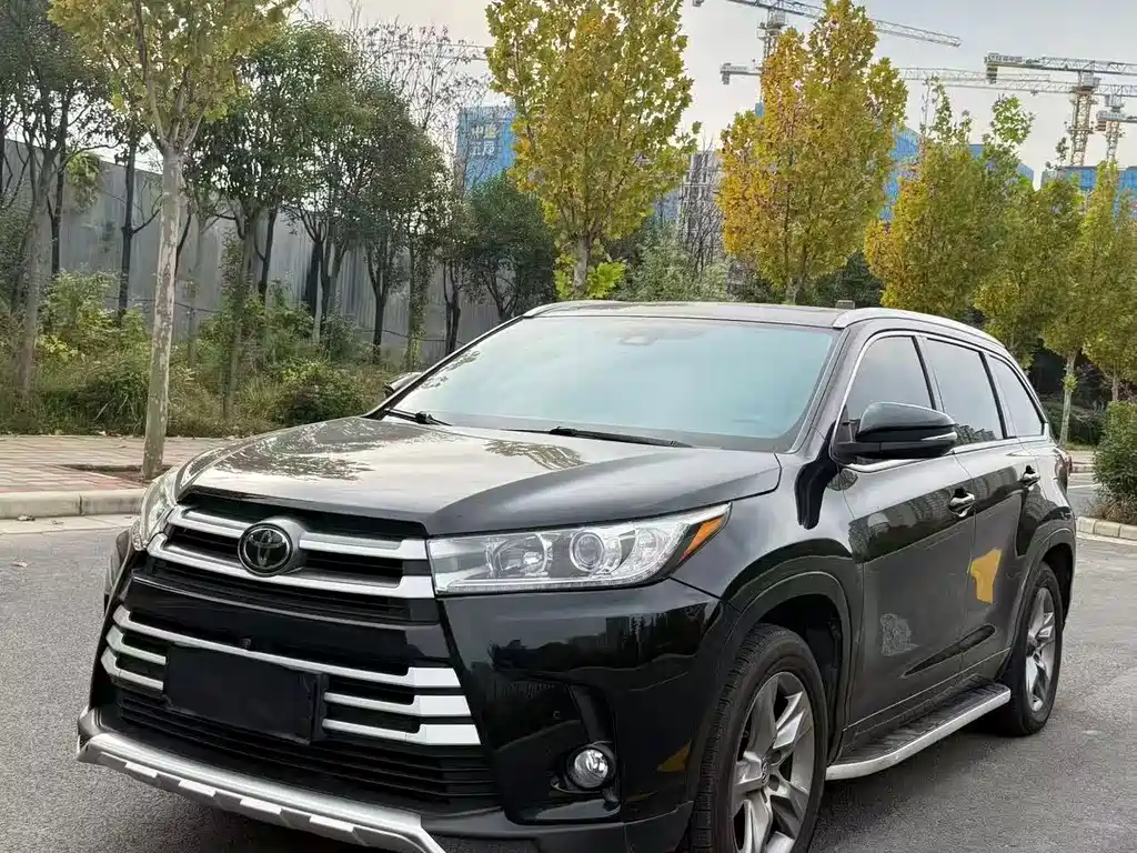 TOYOTA HIGHLANDER