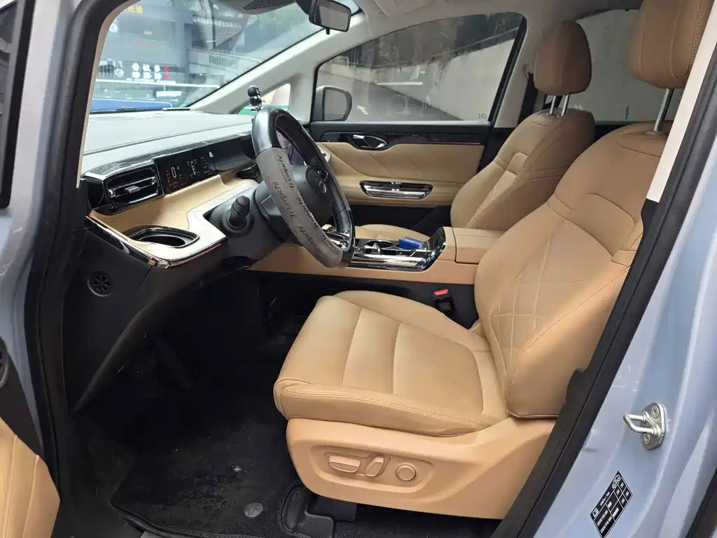 GAC Motor 传祺E8 PHEV — миниатюра 7