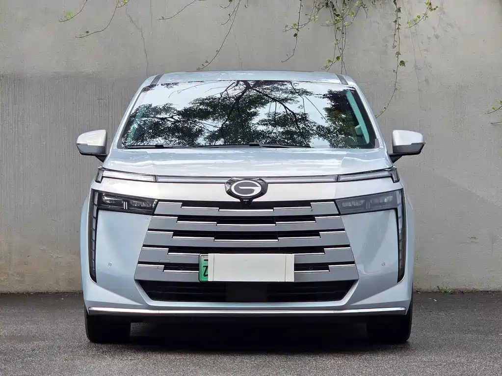 GAC Motor 传祺E8 PHEV — миниатюра 2