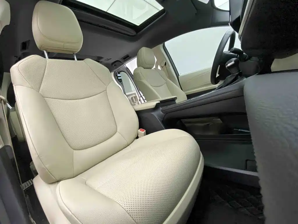 Toyota Granvia — миниатюра 21