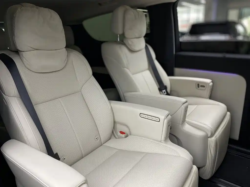 Li Auto Li MEGA — миниатюра 33