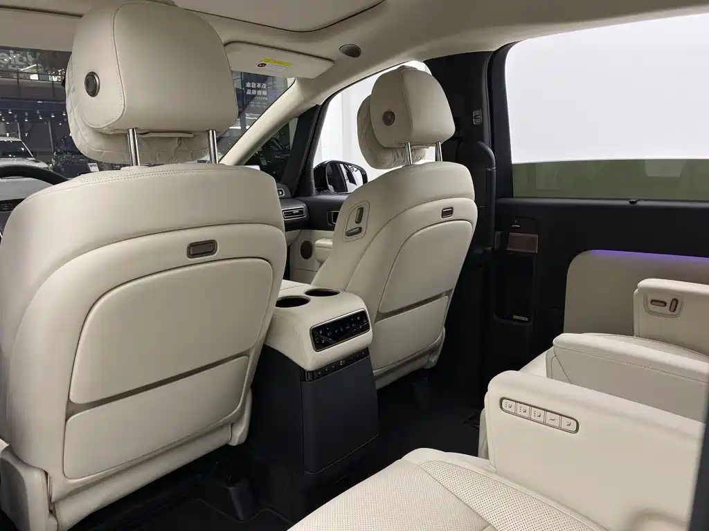 Li Auto Li MEGA — миниатюра 35