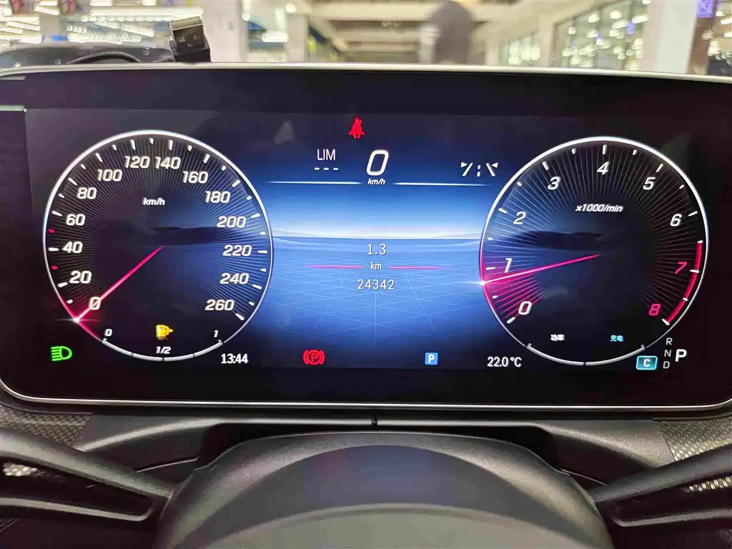 Mercedes-Benz C-Class — миниатюра 18