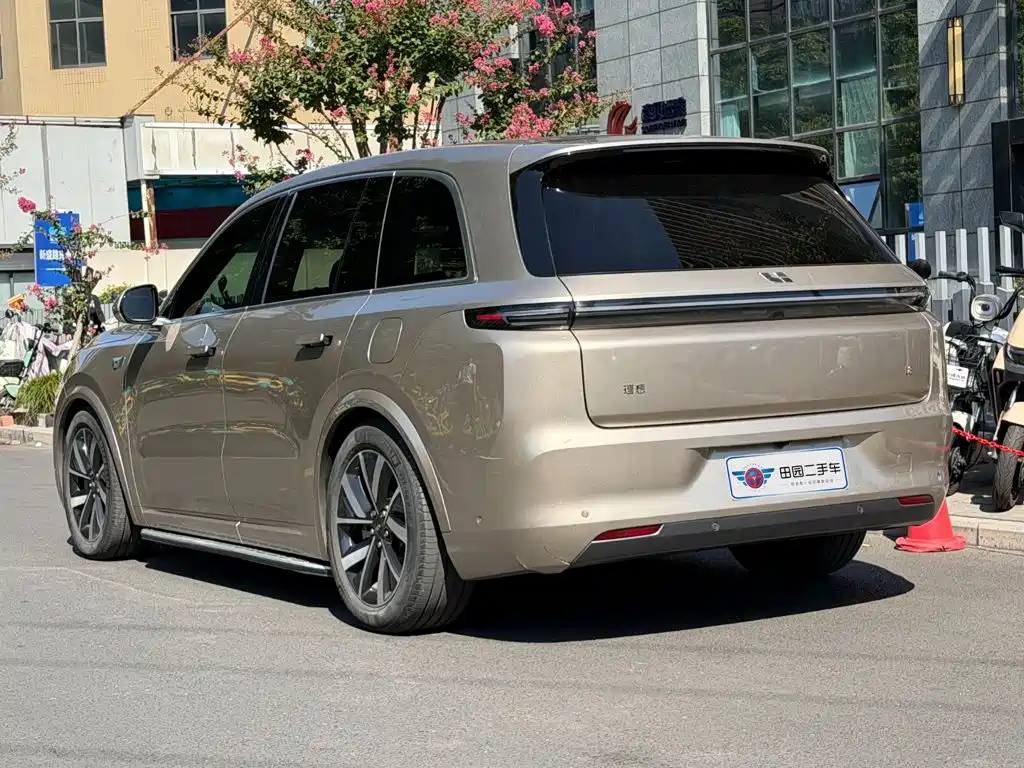 Li Auto Li L8 — миниатюра 5