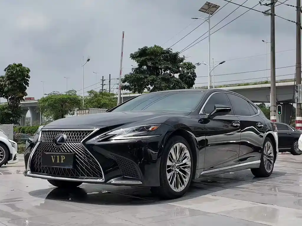 Lexus LS 2018