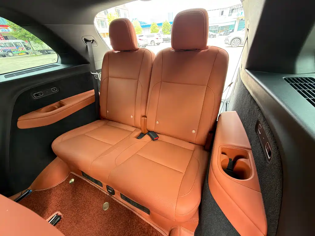 Li Auto Li L8 — миниатюра 13
