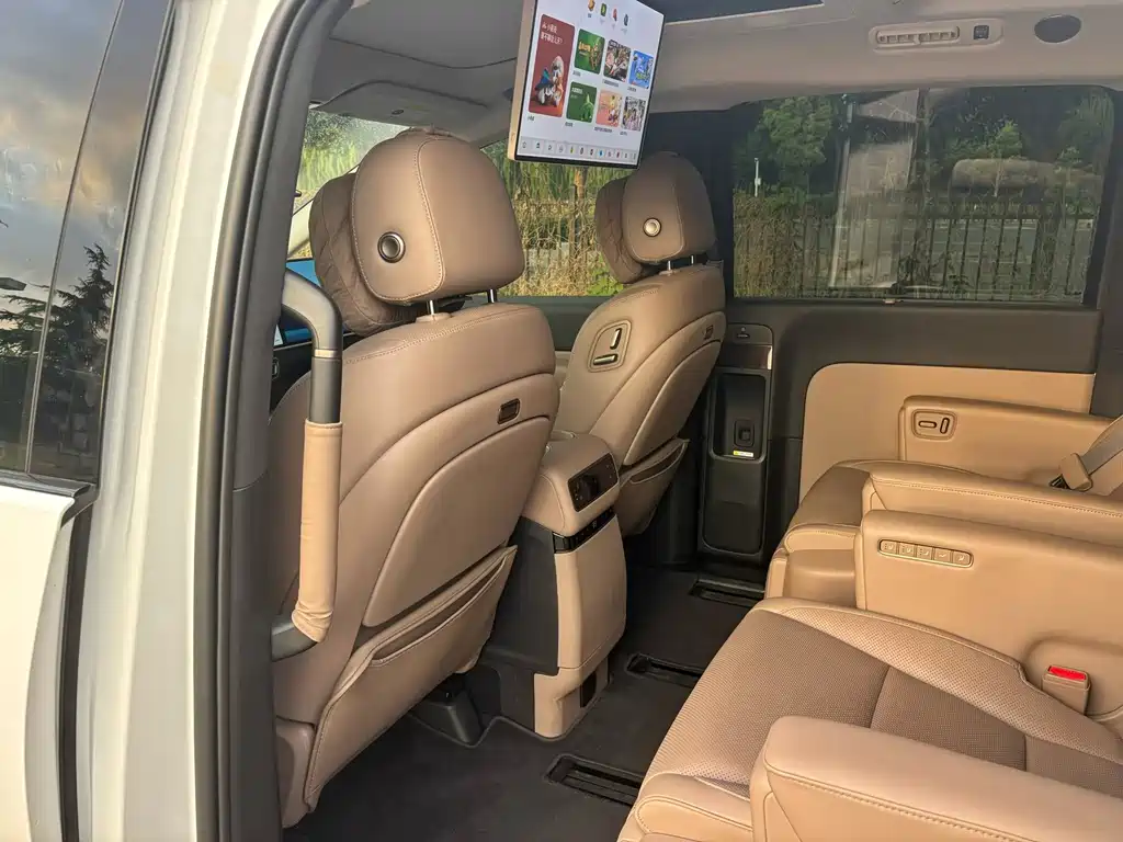 Li Auto Li MEGA — миниатюра 8