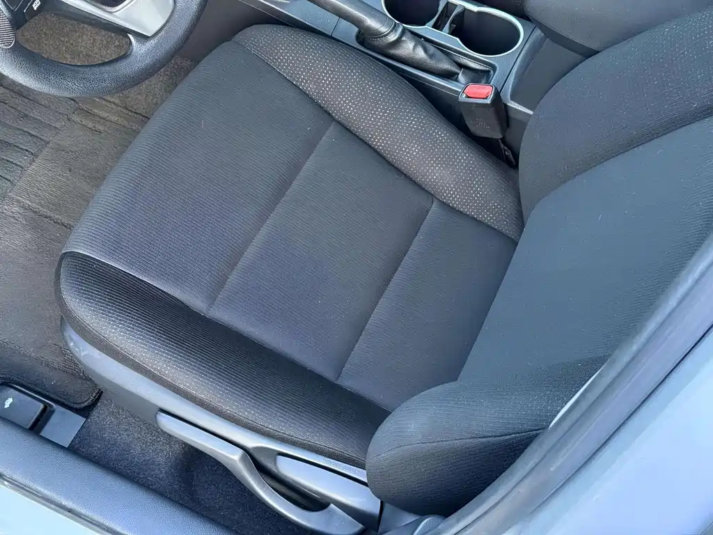 Toyota Levin Twin Engine E+ — миниатюра 8