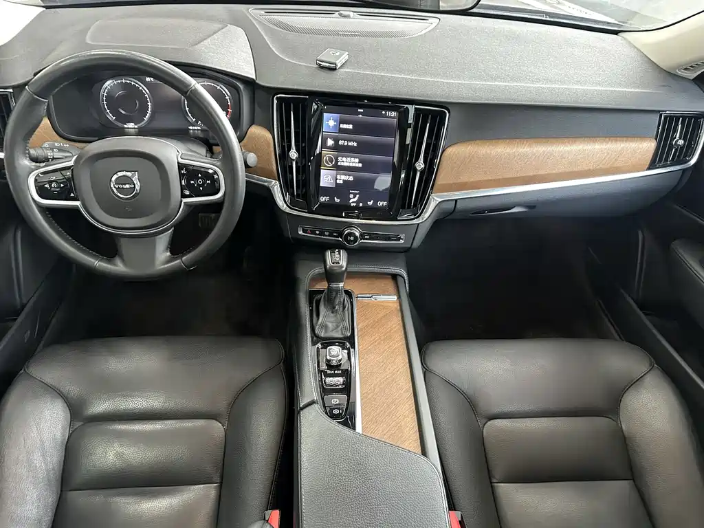 Volvo S90 — миниатюра 9
