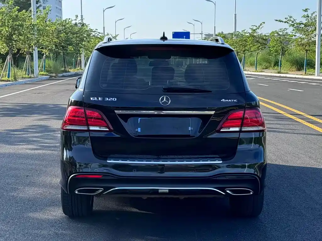 Mercedes-Benz GLE (Import) — миниатюра 5