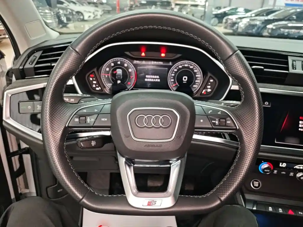 Audi Q3 Sportback — миниатюра 11