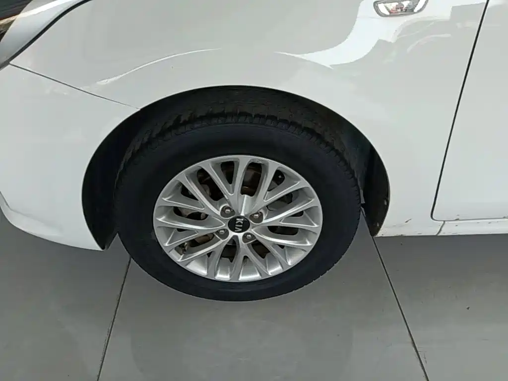 Kia K2 — миниатюра 23