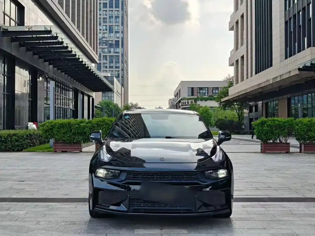 Lynk & Co 03 — миниатюра 3