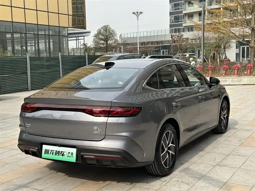 BYD QIN L