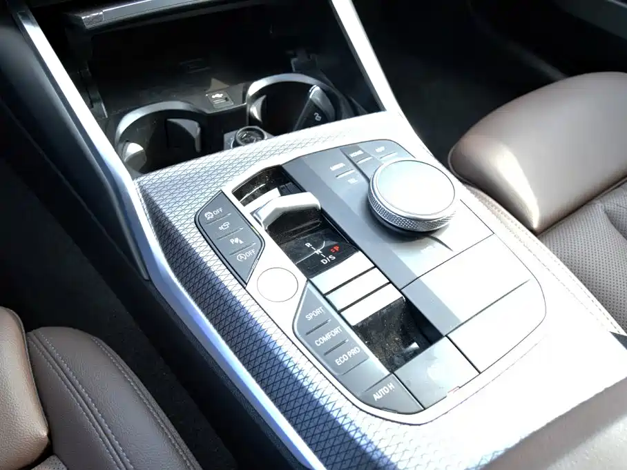 BMW 3 Series — миниатюра 10