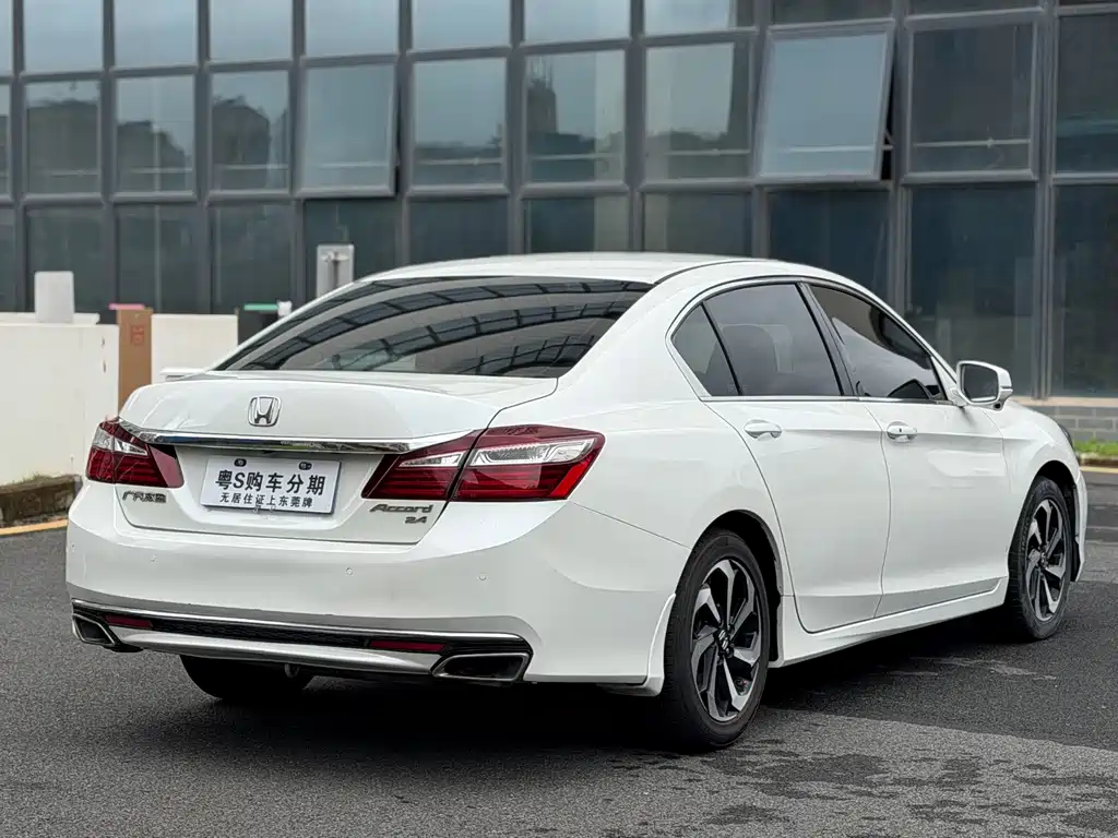 Honda Accord — миниатюра 7
