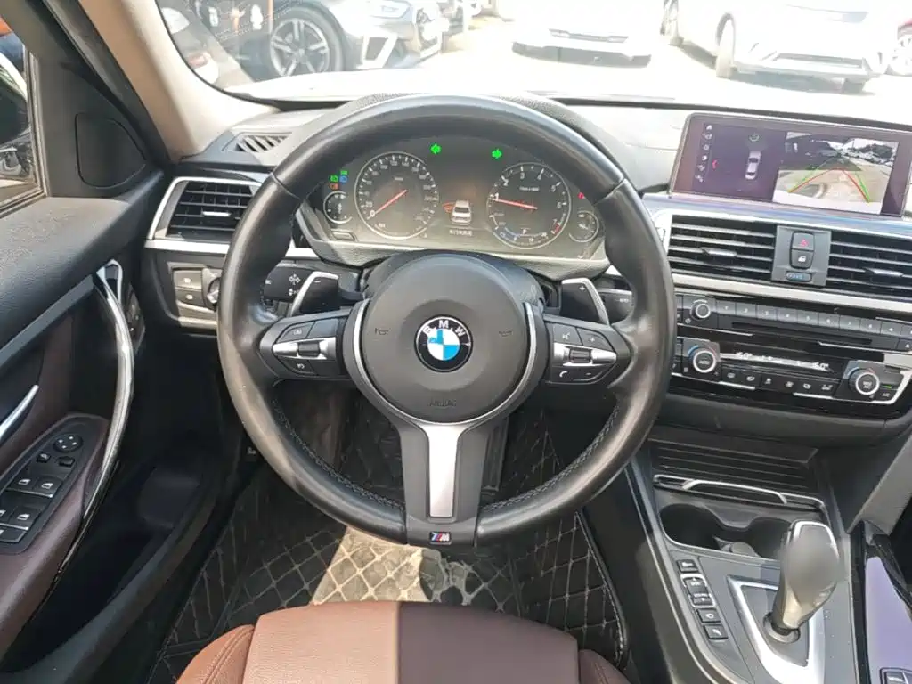 BMW 3 Series — миниатюра 11